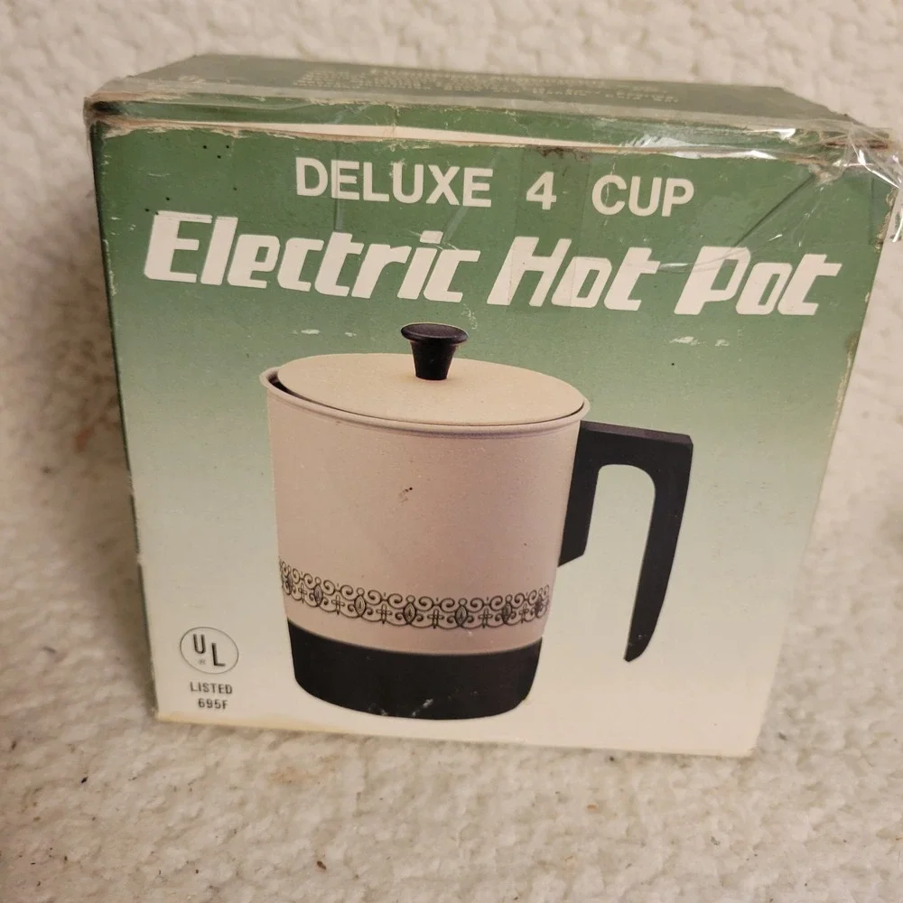 Vintage Deluxe Electric Hot Pot 4 Cup Cream Black WNEP-4C Good Retro Kitchen MCM